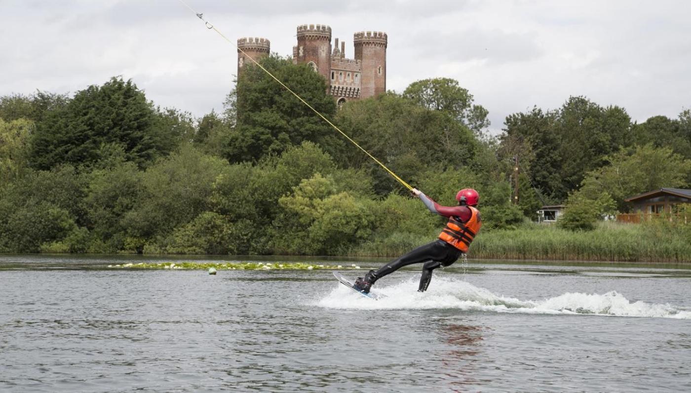 Muscovy Lodge With Hot Tub At Tattershall Lakes Country Park المظهر الخارجي الصورة