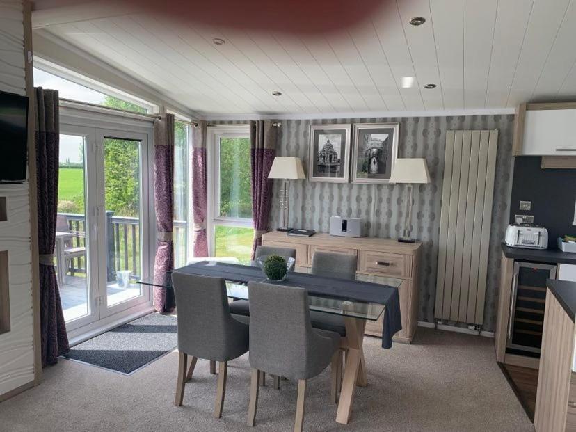 Muscovy Lodge With Hot Tub At Tattershall Lakes Country Park المظهر الخارجي الصورة